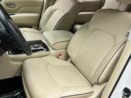 Moonstone White 2022 INFINITI QX80 Luxe