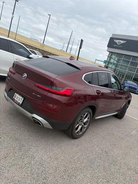 Aventurin Red Metallic 2025 BMW X4 xDrive30i