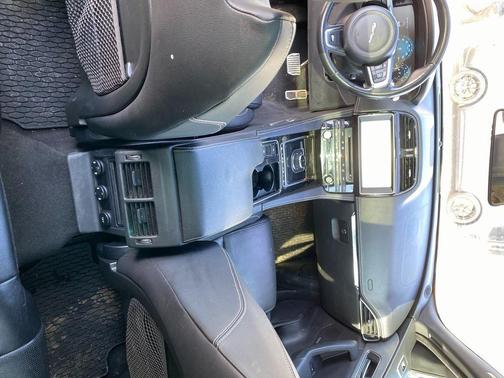 2018 Jaguar F-PACE S