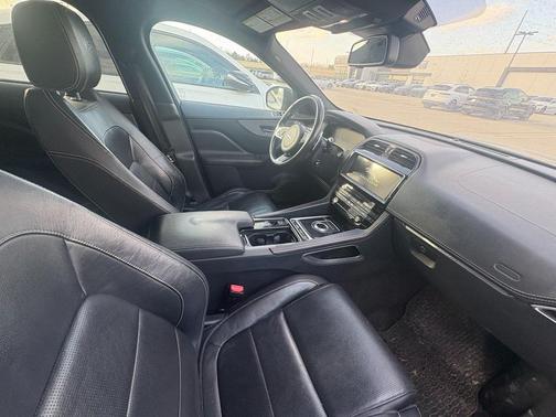 2018 Jaguar F-PACE S