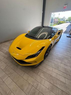 Giallo Modena 2022 Ferrari F8 Tributo Base