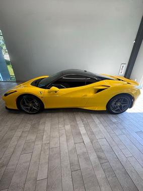 Giallo Modena 2022 Ferrari F8 Tributo Base