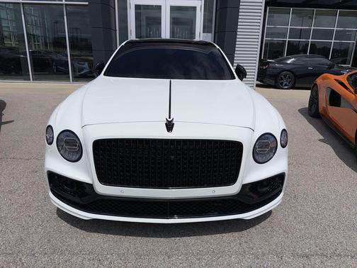 N 2023 Bentley Flying Spur Mulliner W12