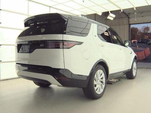 2023 Land Rover Discovery P300 S R-Dynamic