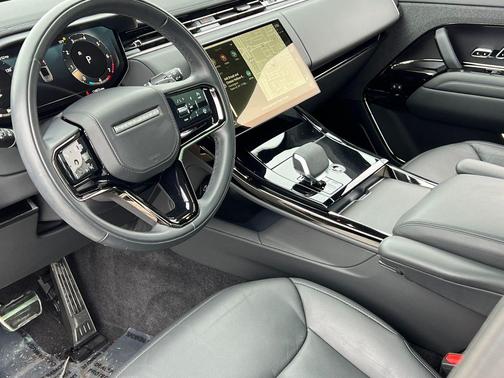 2024 Land Rover Range Rover Sport SE