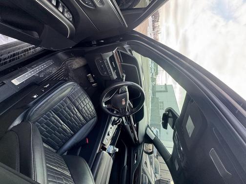 2022 Cadillac Escalade Sport Platinum