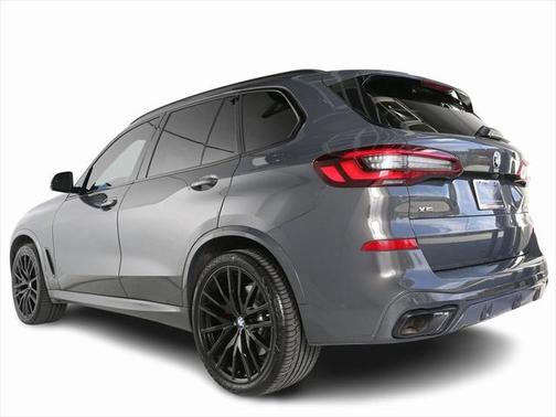 2022 BMW X5 M50i