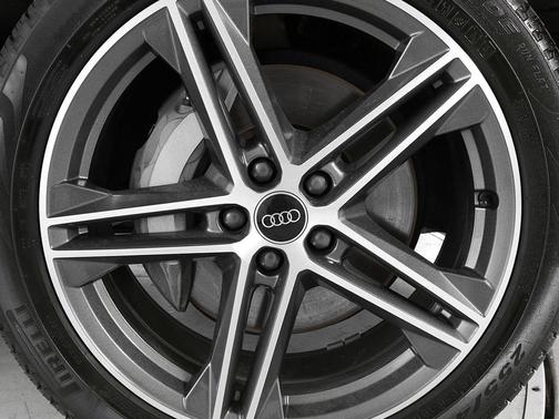 District Green Metallic 2025 Audi Q5 55 S line Premium Plus