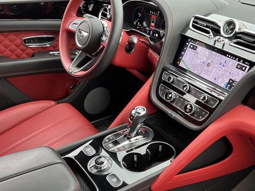2022 Bentley Bentayga V8