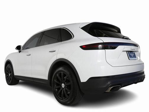 2022 Porsche Cayenne Cayenne