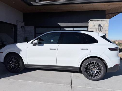 2019 Porsche Cayenne Cayenne