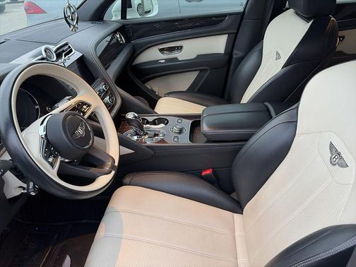 2021 Bentley Bentayga Hybrid AWD