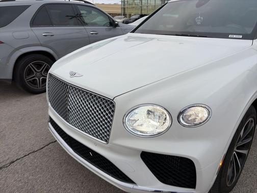 2021 Bentley Bentayga Hybrid AWD
