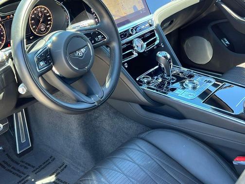Black 2022 Bentley Flying Spur Hybrid