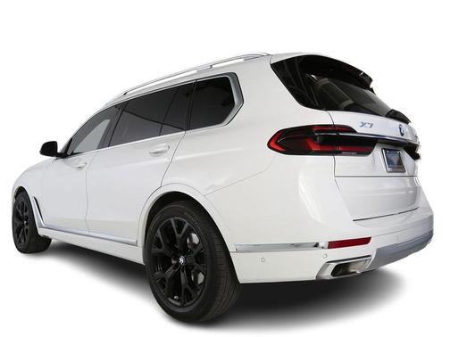 Alpine White 2023 BMW X7 xDrive40i