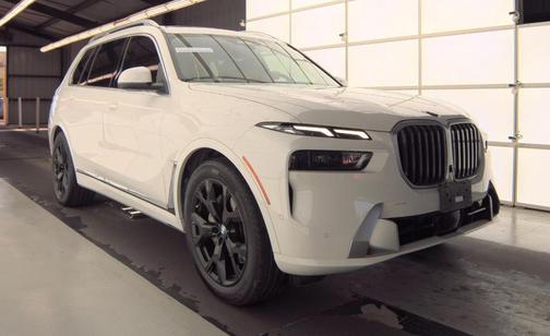 Alpine White 2023 BMW X7 xDrive40i