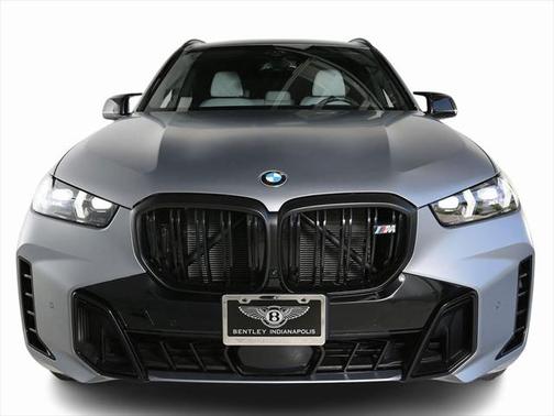 2025 BMW X5 M60i