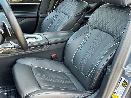 Frozen Bluestone Metallic 2022 BMW 750 i xDrive