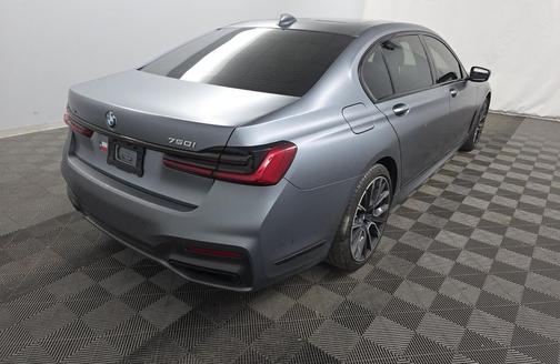 Frozen Bluestone Metallic 2022 BMW 750 i xDrive