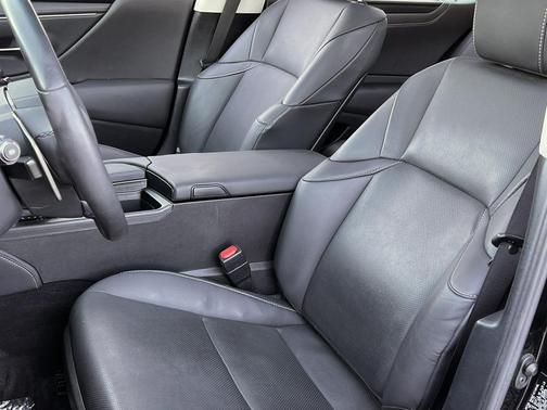 2022 Lexus ES 350 Base