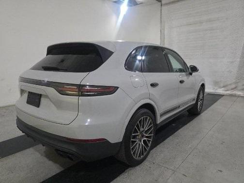 2022 Porsche Cayenne Platinum Edition