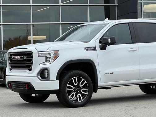 2022 GMC Sierra 1500 AT4