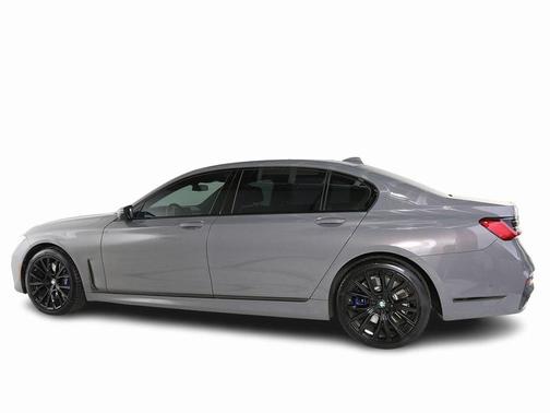 2021 BMW 750 i xDrive