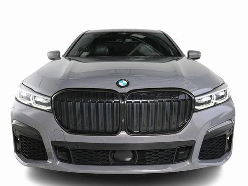 2021 BMW 750 i xDrive