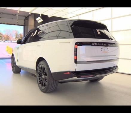 Fuji White 2024 Land Rover Range Rover P400 SE