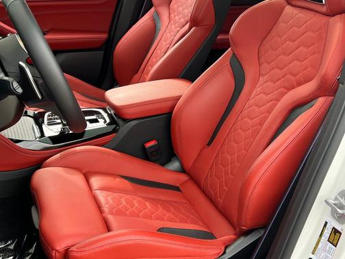 2025 BMW X4 M AWD