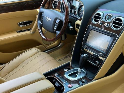 Black 2014 Bentley Flying Spur Base