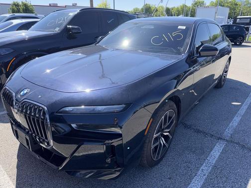 Carbon Black Metallic 2023 BMW 760 i xDrive