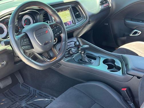 Destroyer Gray Clearcoat 2023 Dodge Challenger R/T Scat Pack