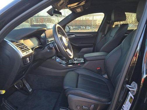 2024 BMW X4 xDrive30i