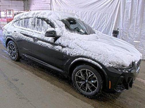 2024 BMW X4 xDrive30i