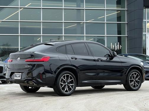 2024 BMW X4 xDrive30i
