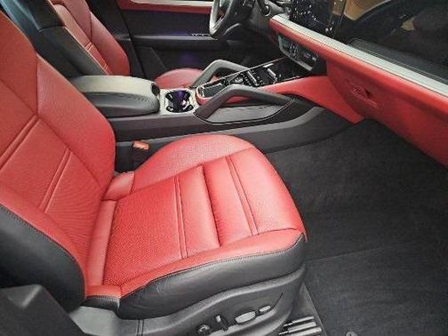 2024 Porsche Cayenne S