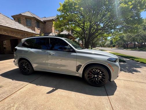 Brooklyn Grey Metallic 2024 BMW X5 M60i