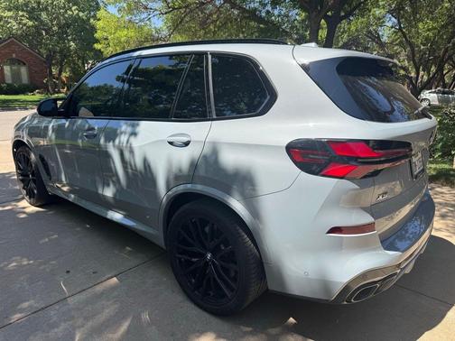 Brooklyn Grey Metallic 2024 BMW X5 M60i