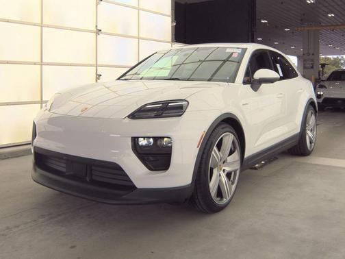 White 2025 Porsche Macan Macan Electric 4