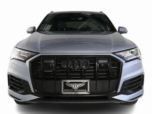2022 Audi Q7 45 Premium Plus