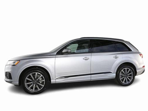 2022 Audi Q7 45 Premium Plus