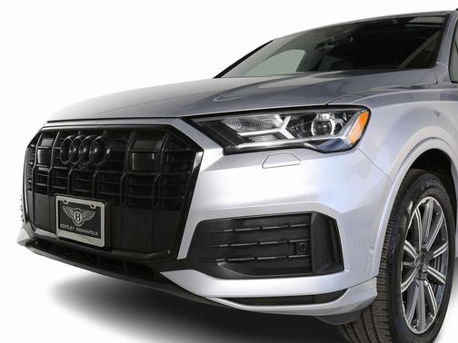 2022 Audi Q7 45 Premium Plus