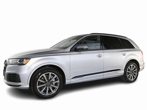 2022 Audi Q7 45 Premium Plus