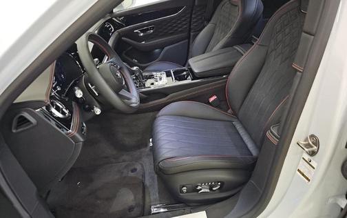 Ice Metallic 2023 Bentley Flying Spur Speed