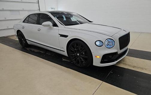 Ice Metallic 2023 Bentley Flying Spur Speed