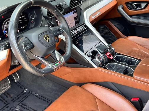 Blue 2019 Lamborghini Urus Base