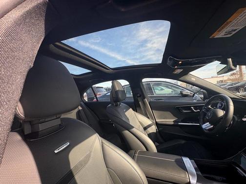 2024 Mercedes-Benz AMG C 63 S E Performance