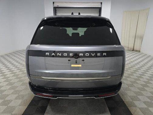 2025 Land Rover Range Rover P400 SE 7 Seat