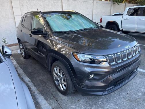 2022 Jeep Compass Latitude Lux